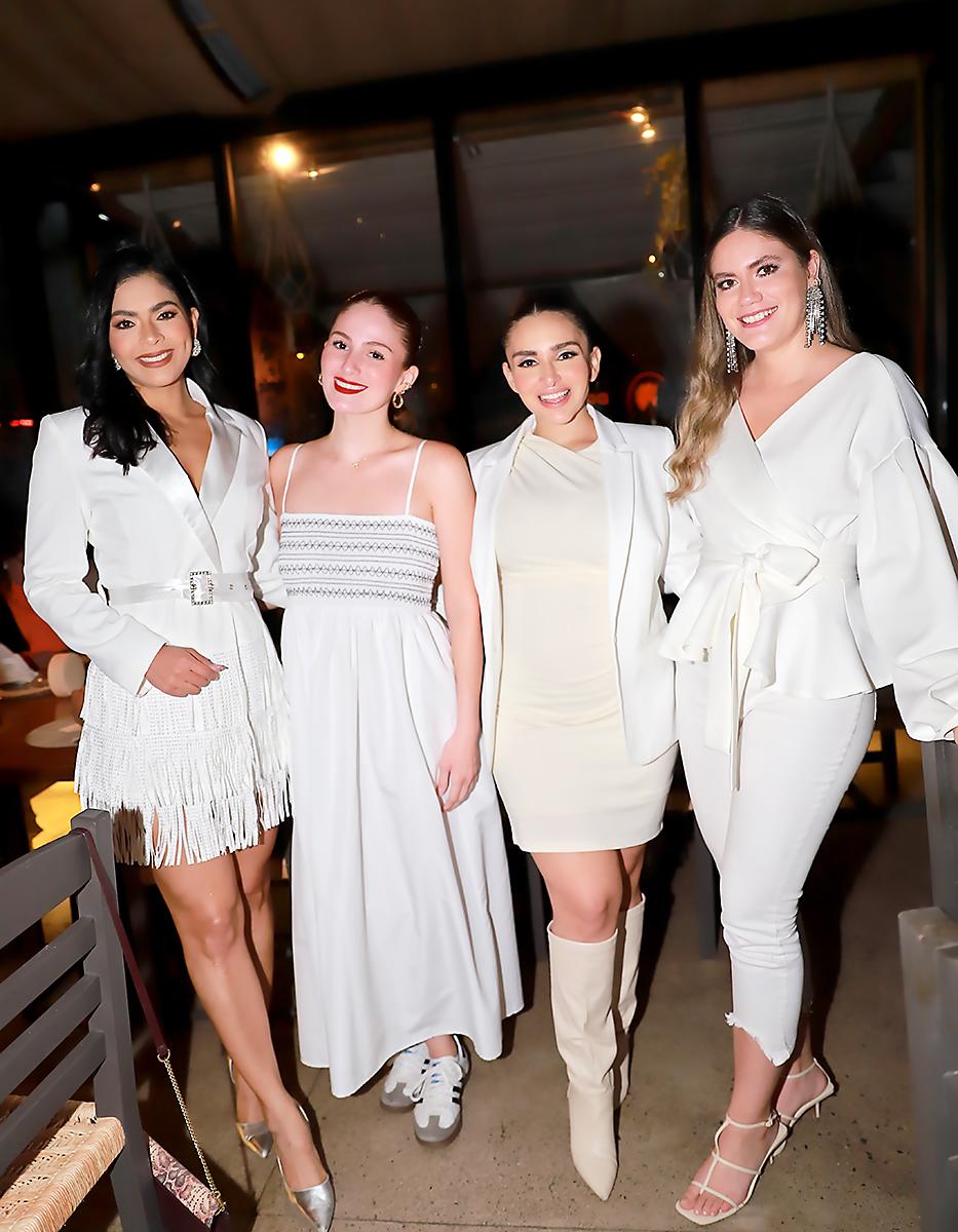 Loren Mercadal, Antonella Balletta, Laura Pérez y Marisa Chávez. 