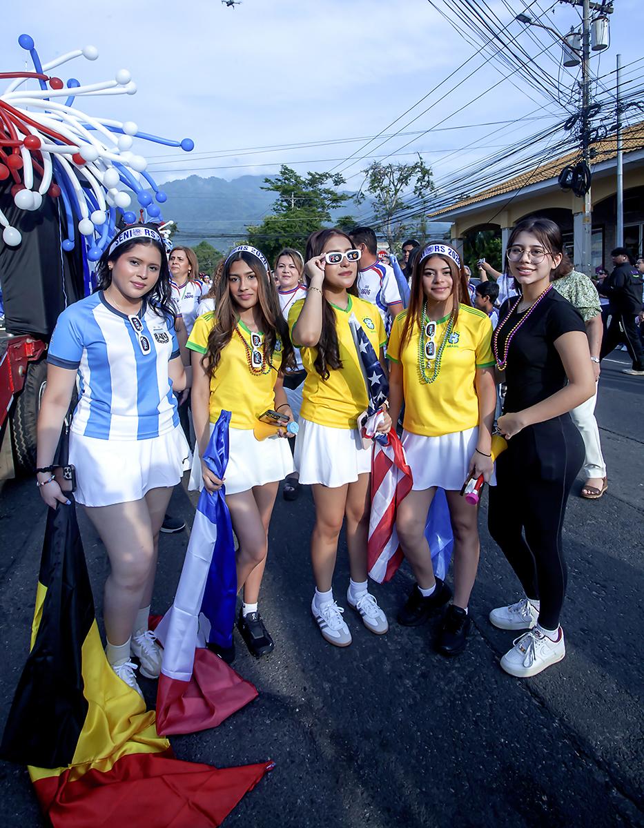 Celeste Diaz, Jaslyn Medrano, Tiffany Fernández y Arly Pinto.
