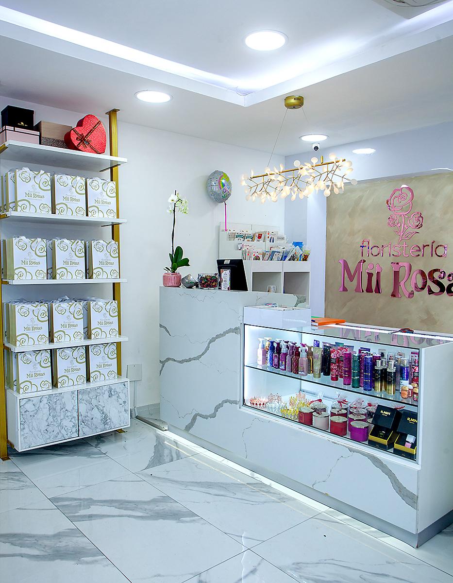 Apertura Floristería Mil Rosas