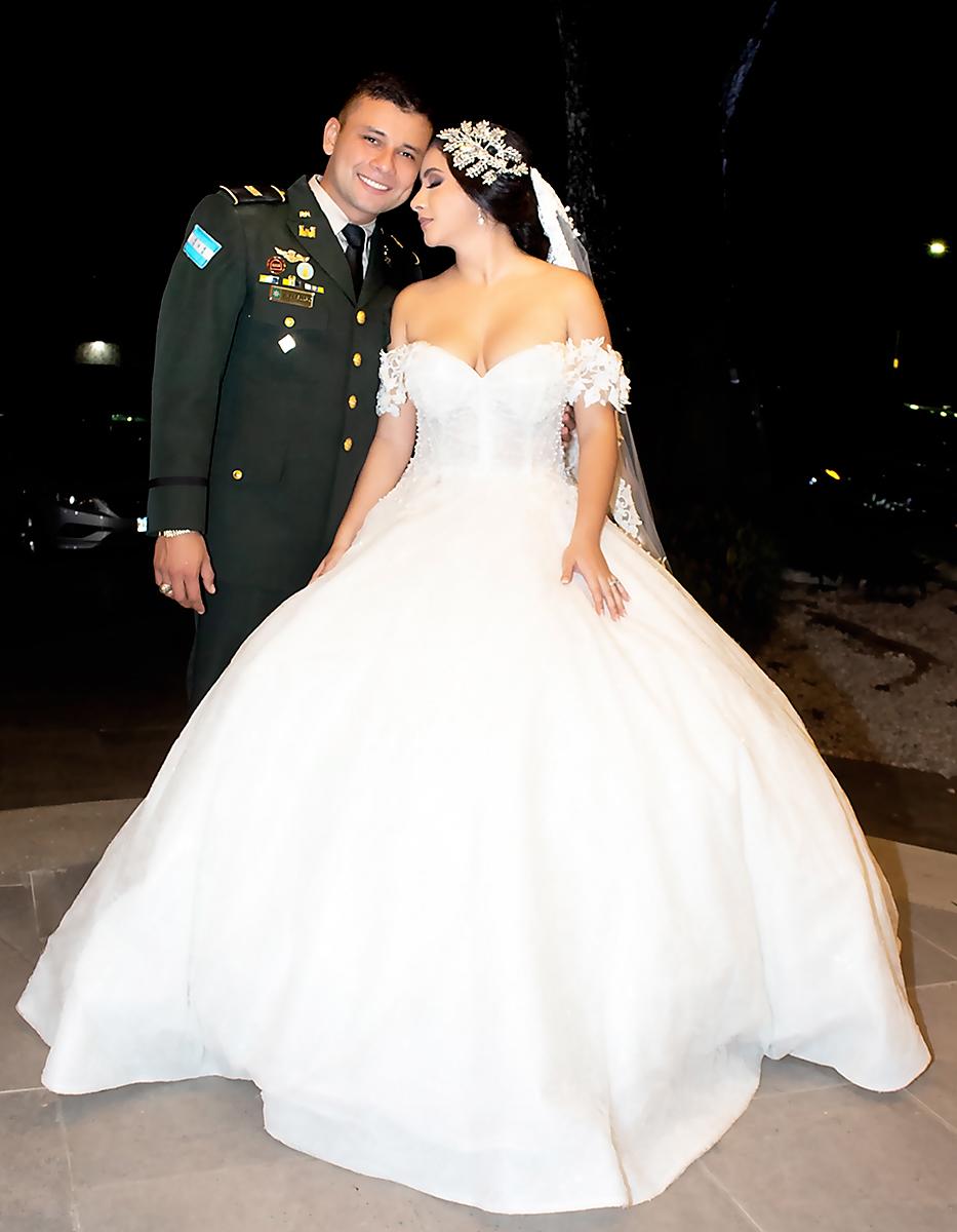 Los novios: Carlos Fernando Interiano y Cindy Michelle Padilla.