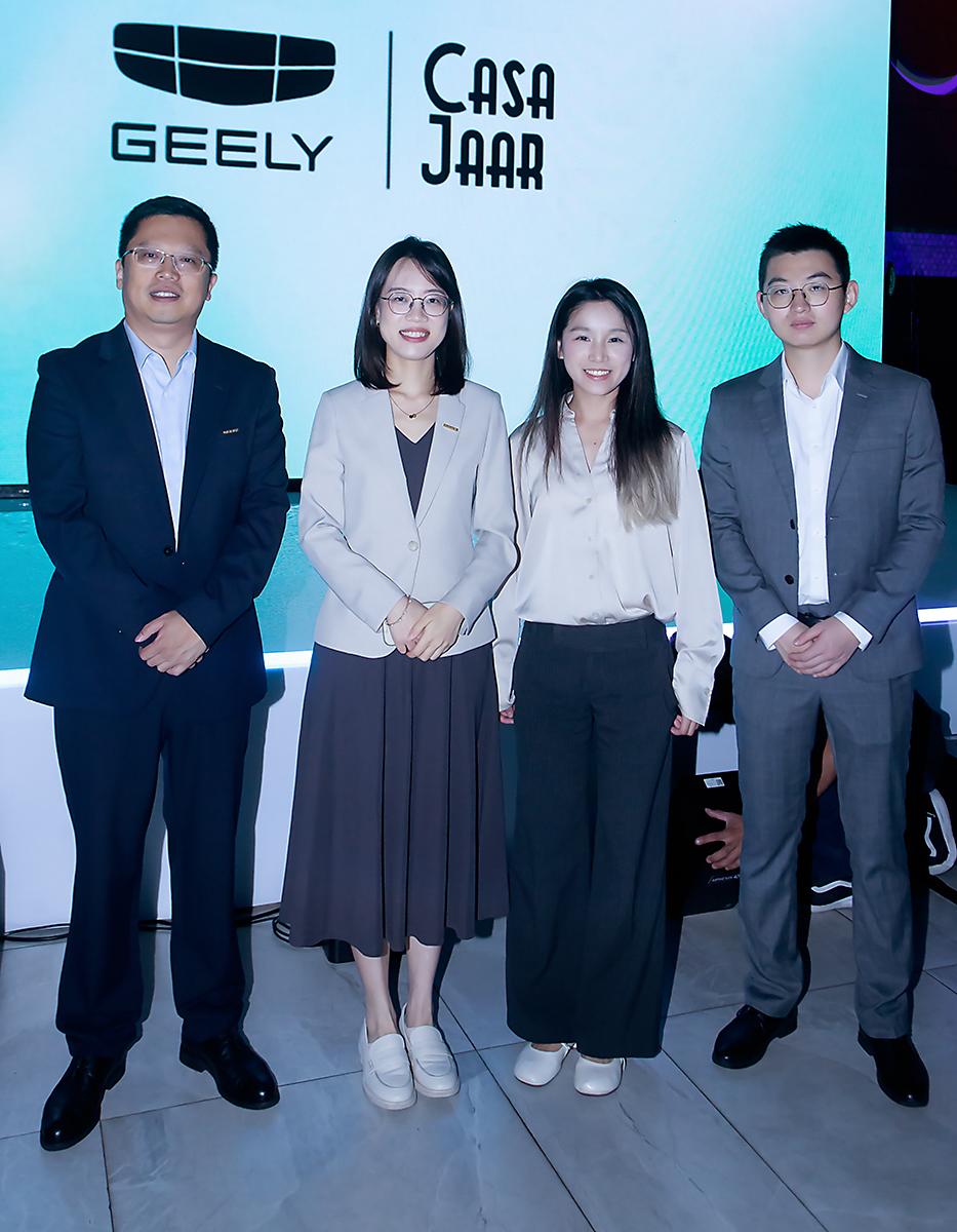 Fuming Ma, Shizhe Chen, Zhuo Zhou y Haoyu Zhang.