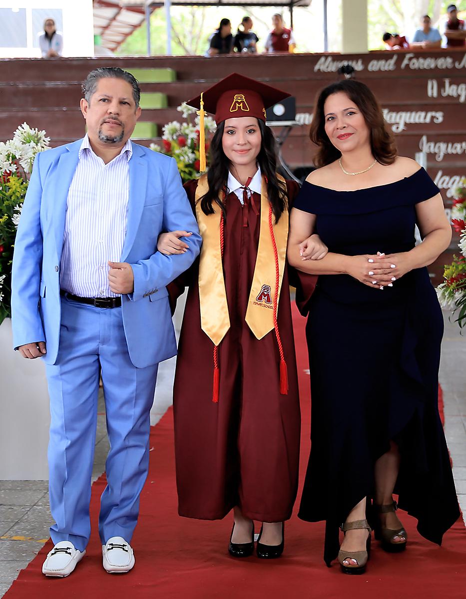 Graduación de los seniors 2025 de Mayan School