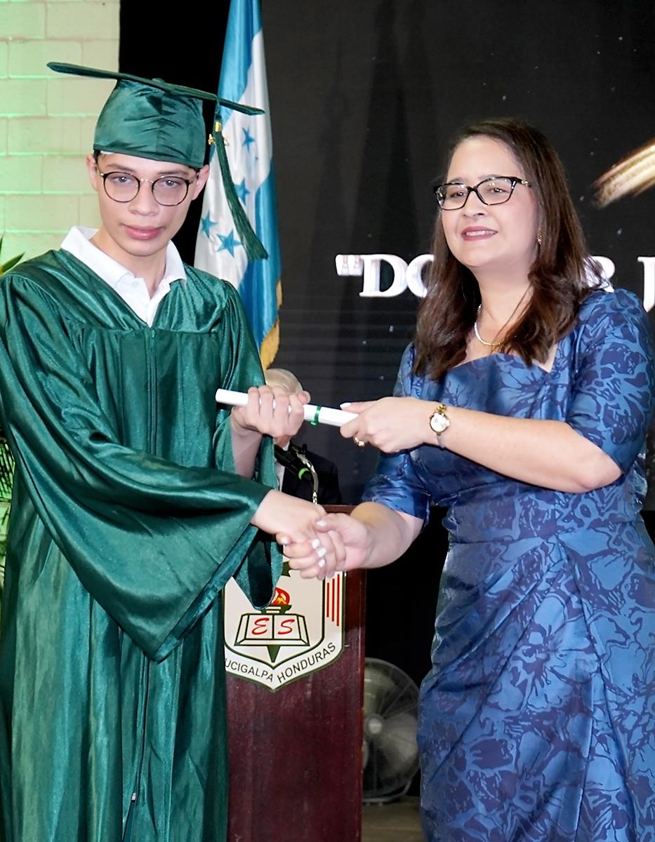 Graduación de los seniors 2024 de Elvel School