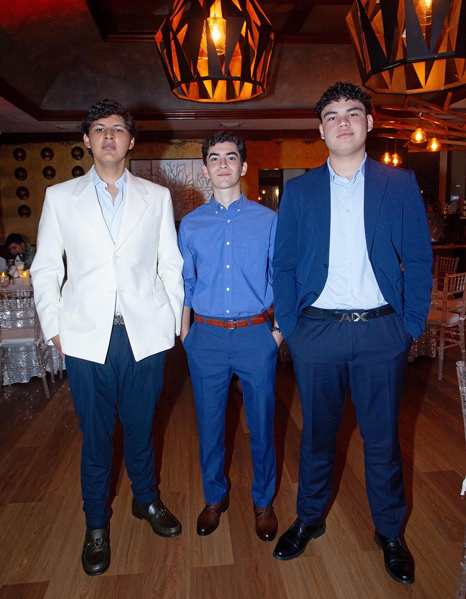Mario Cruz, Jorge García y Geovany Echeverría.