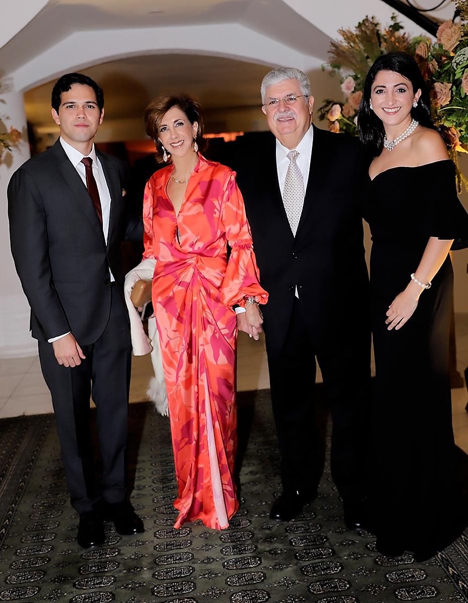 Así fue la boda de Próspero Castellanos y María Isabel Simón