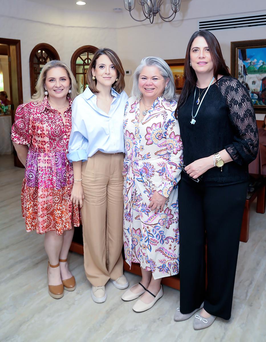 Geraldine Castañeda, Mari Cruz Pineda, Wendy Hall y Paulette Canahuati.