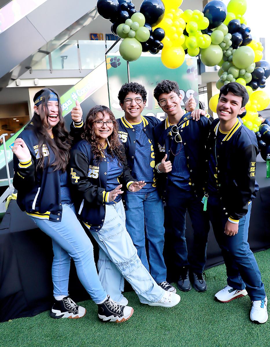 Senior Entrance 2025 de la International School of Tegucigalpa