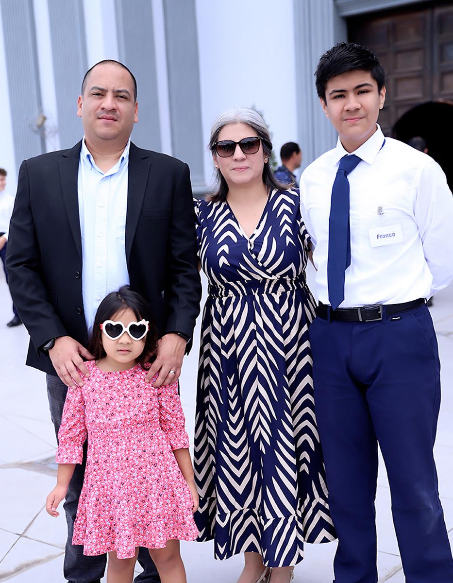 German y Emiliana Valenzuela con Kenia Cortés y Franco Pavón  German y Emiliana Valenzuela con Kenia Cortés y Franco Pavón