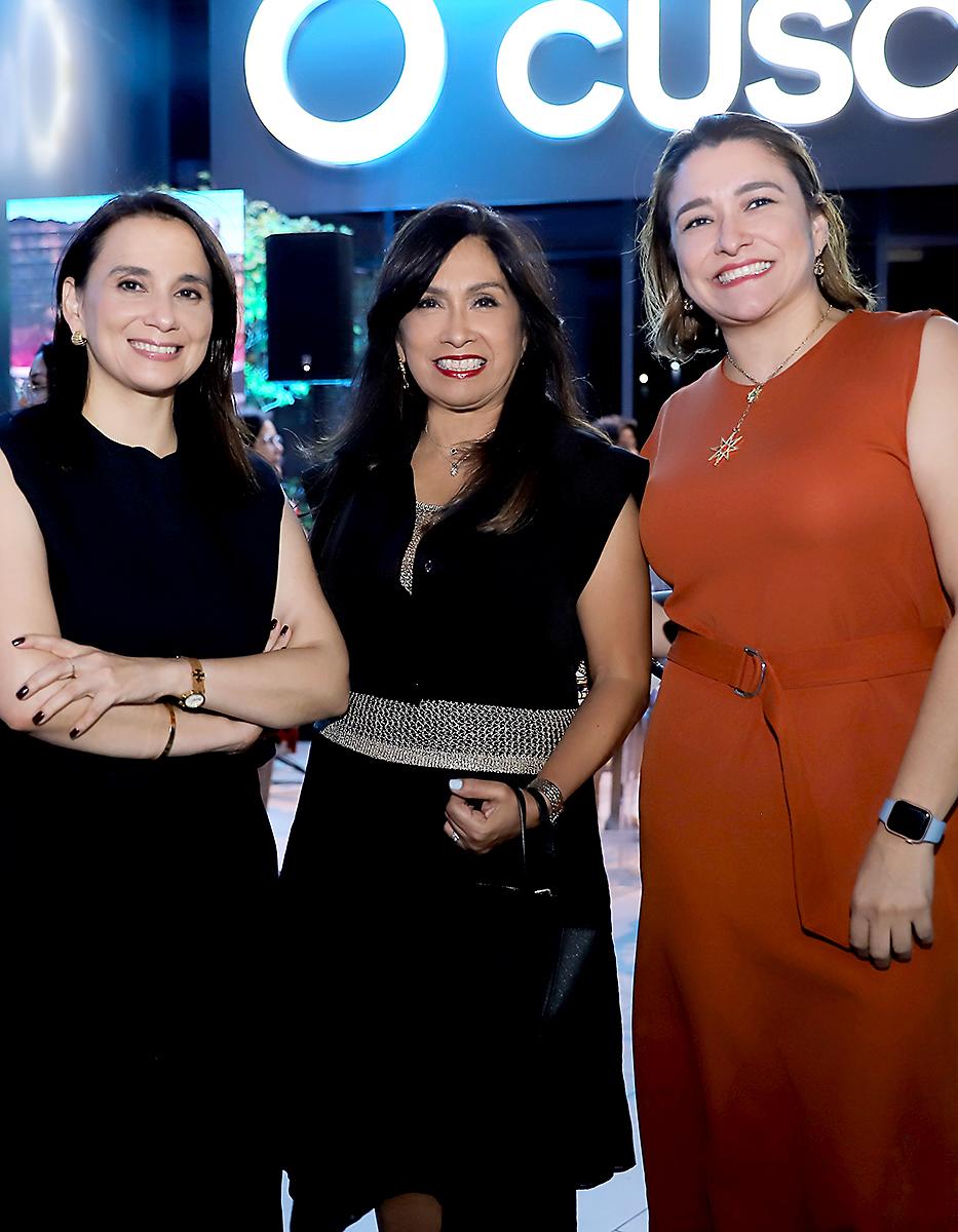 Erika Pinto, Edna Castañeda y Celeste Peña.