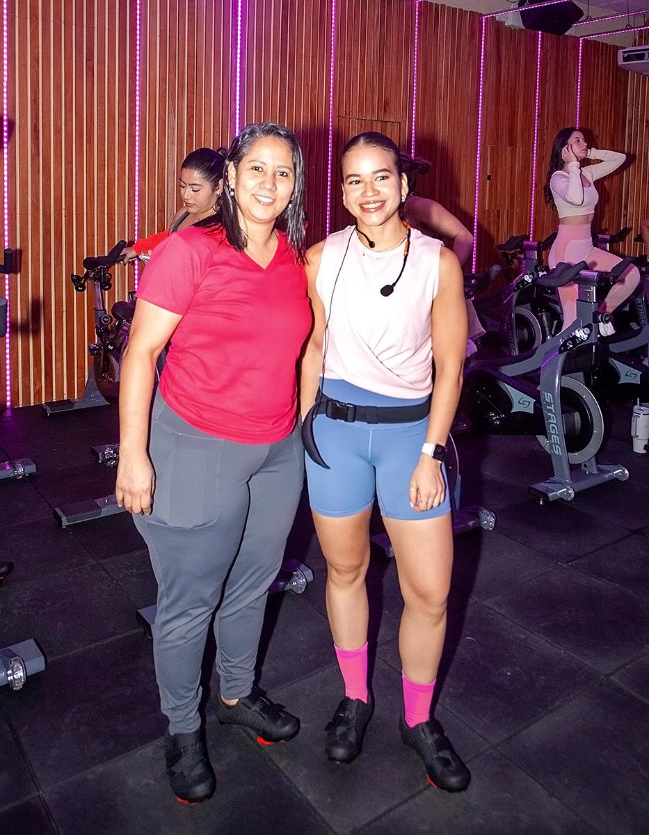 Ride in Pink por Nissan y Estilo