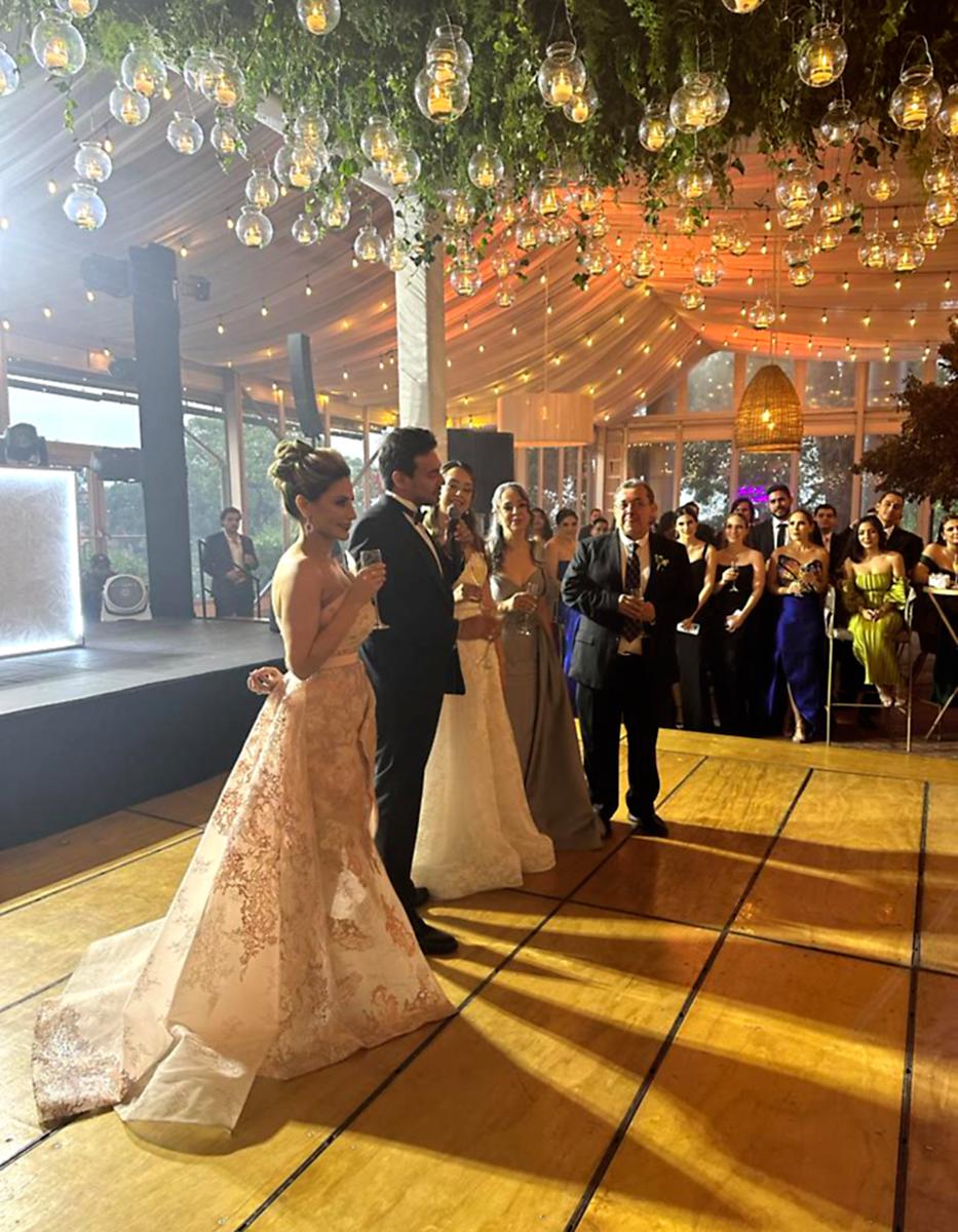 Jorge Quin y Ariana Torres unen sus vidas en matrimonio