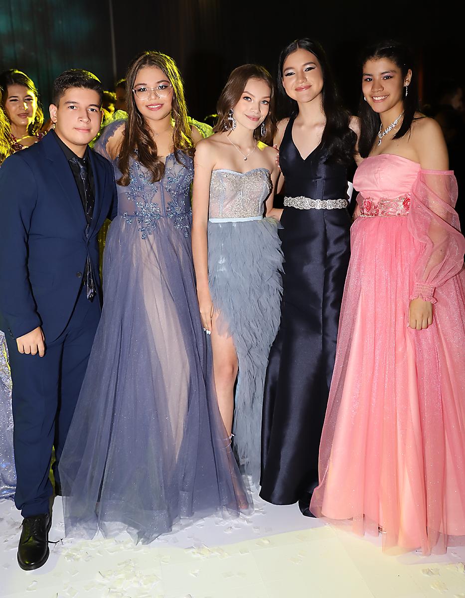 Diego Cruz, Liliam Ramos, Daniella Medina, Ana Ruth Herrera y Sofía Amaya