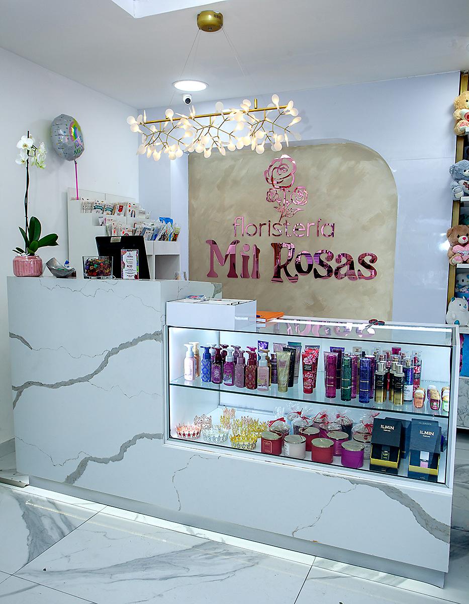 Apertura Floristería Mil Rosas