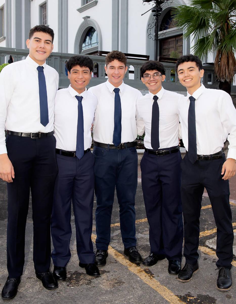Misa de acción de gracias de la clase 2026 de Macris School