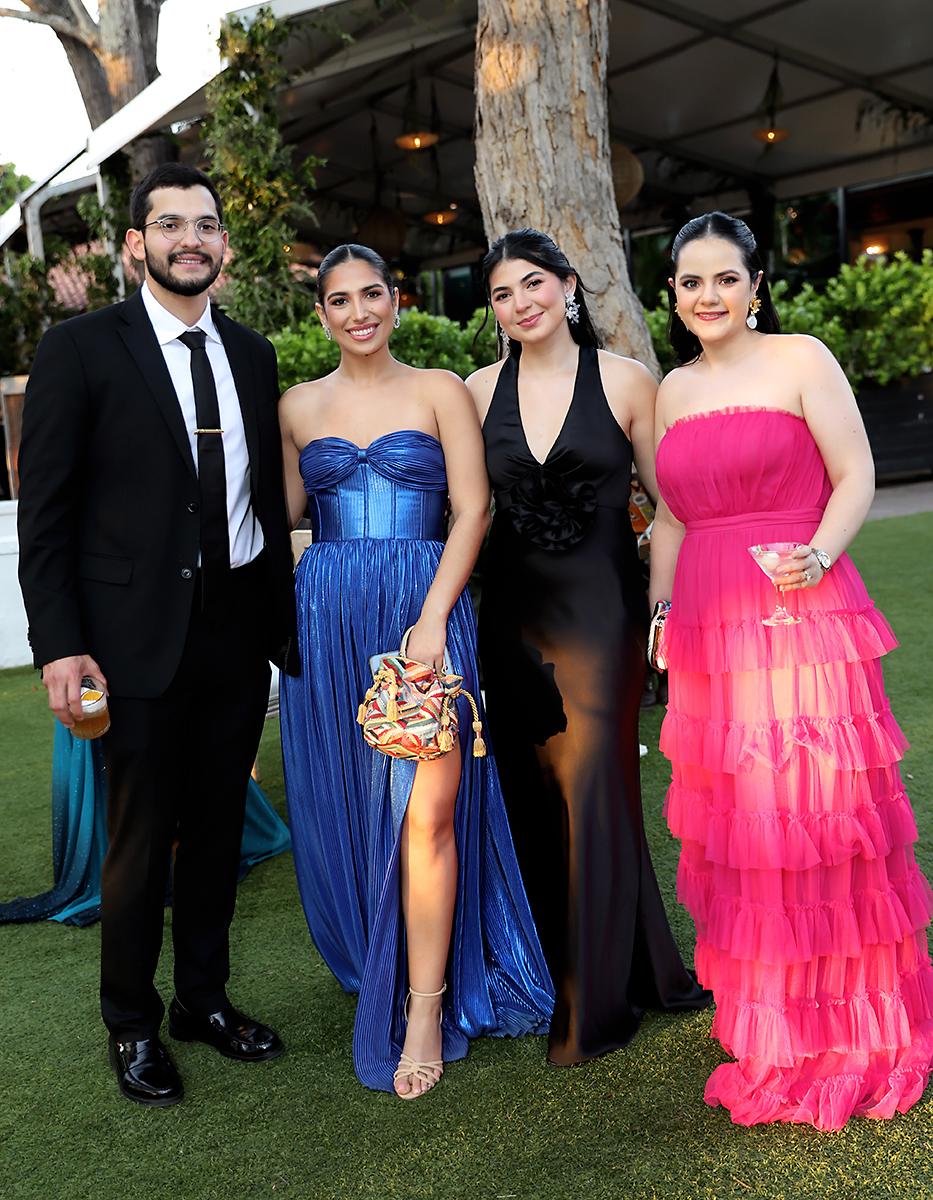 Juan Carlos Campbell, Skandra Craniotis, Maya Campbell y Estefania Oviedo