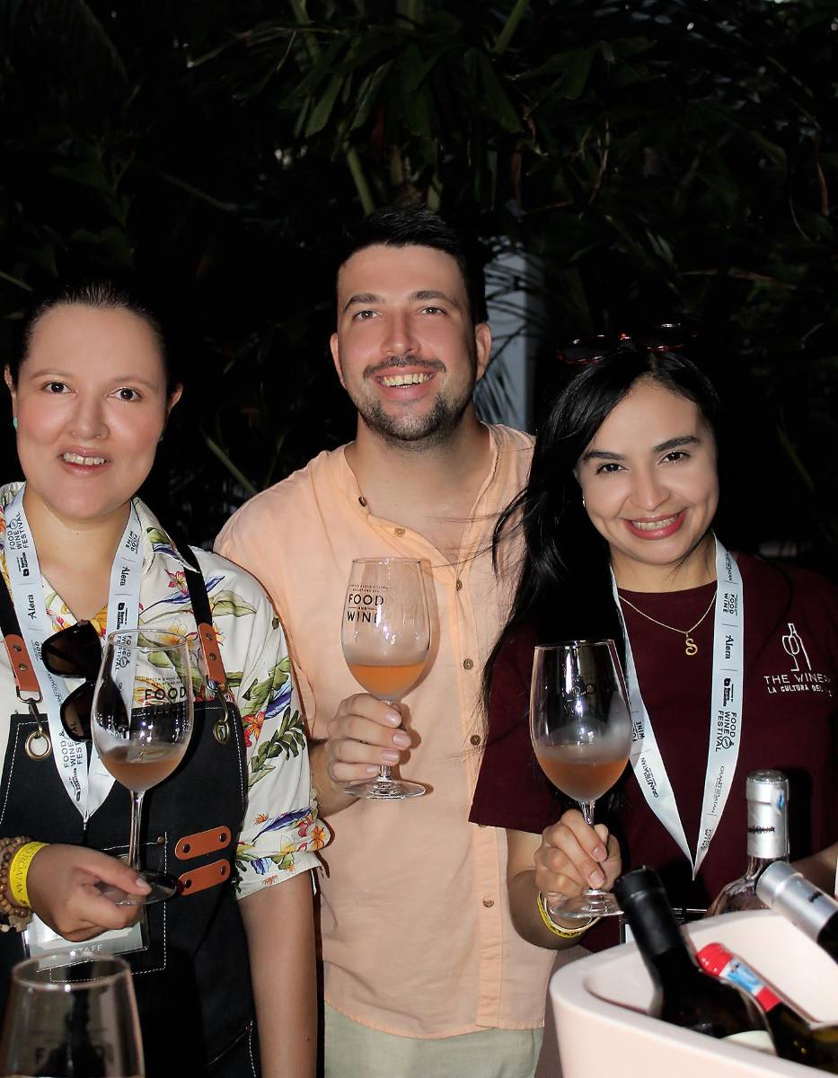 Cinthia, Andrea Baldi y Marlin Varela.