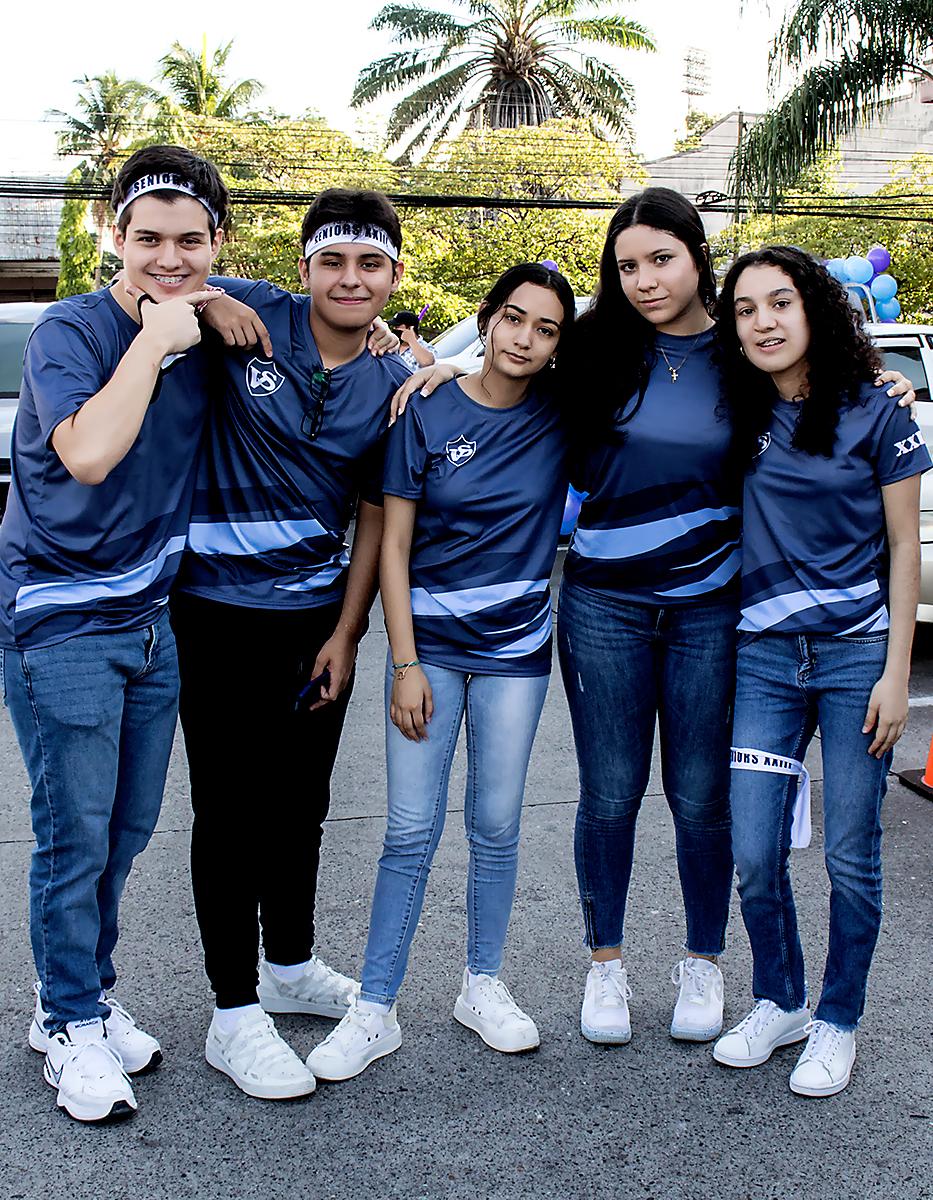 Jorge Flores, Efraín Caballero, Gabriella Zelaya, Marcela Moreno y María Fernanda García.