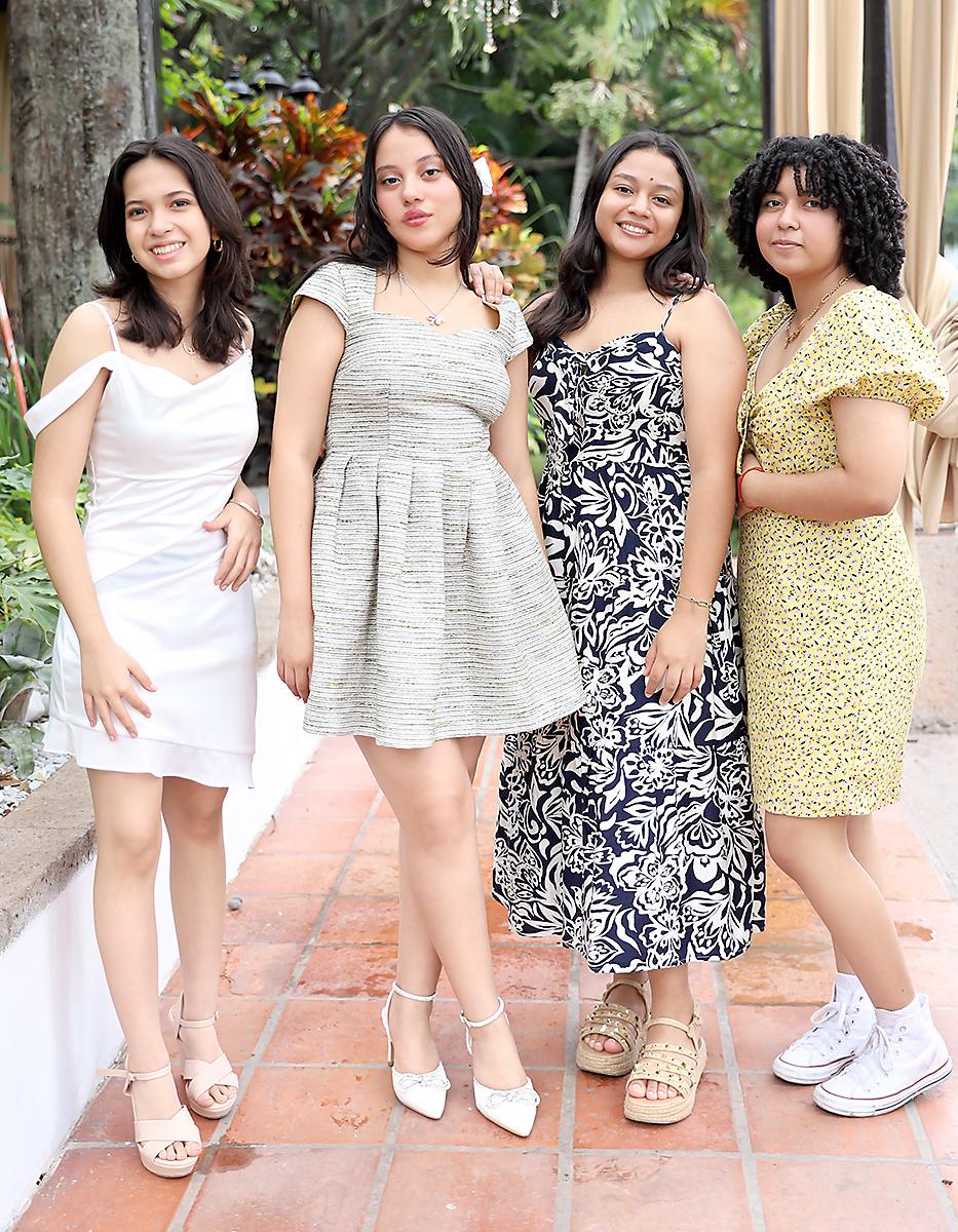 Fabiola Gissel Zelaya Martínez 2.Emily Hernández 3.Nathaly Valeria Díaz Cerrato 4. Jimena Sofia García Ruiz