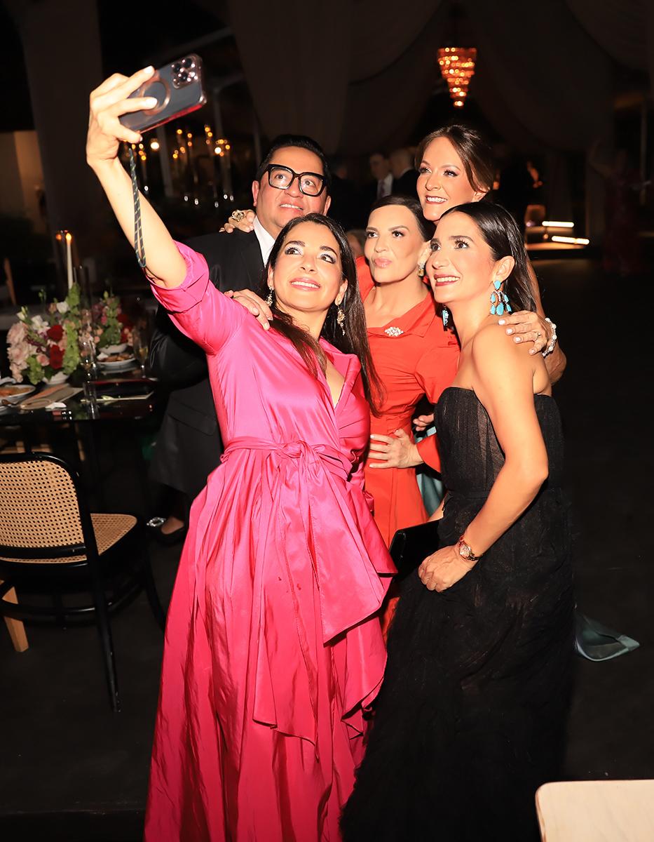 Gloria Abudoj, Miguel Chong, Blanca Bendeck, Mandy Rivera y Mónica Lama
