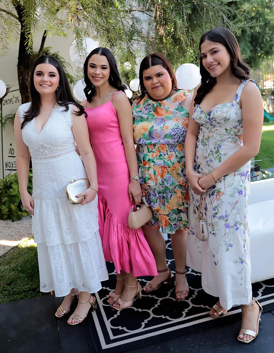 Andrea Janice, Elena Danzilo, Andrea Turcios y Sophie Fajardo.