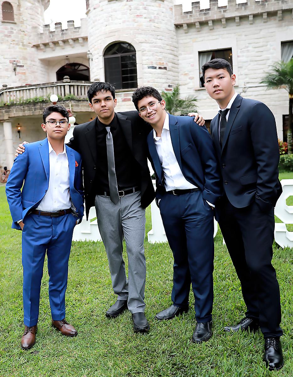 Anthony Ávilez, David Nolasco, Patrick Pastrana y Andi Wang. 