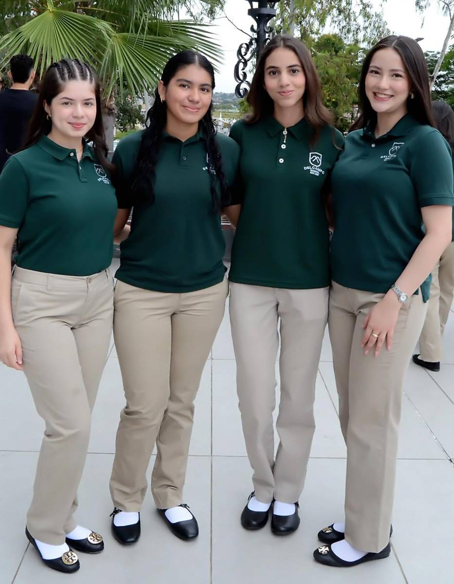 Lorena Sabillon, Amalia Lagos, Sofia Sánchez y Sofia Soto