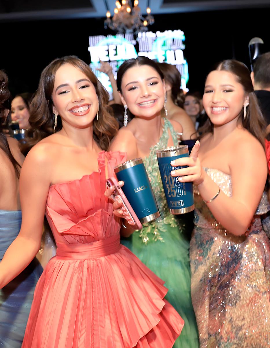 Cecilia Fiallos, Lucía Cornejo y Jimena Hilsaca