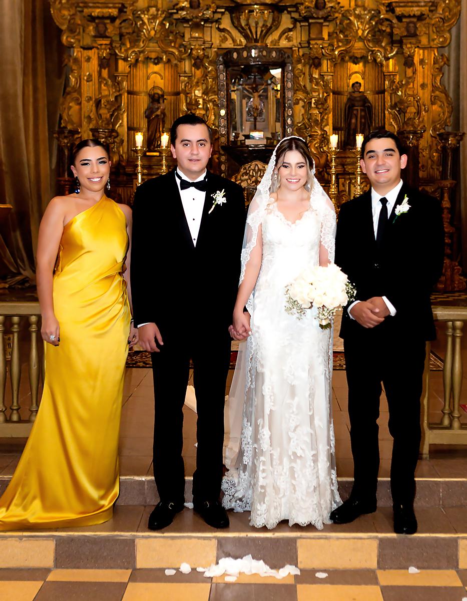 Alejandra Alvarado, Orlando Cantarero, Gypsy Galindo y Carlos Galindo.