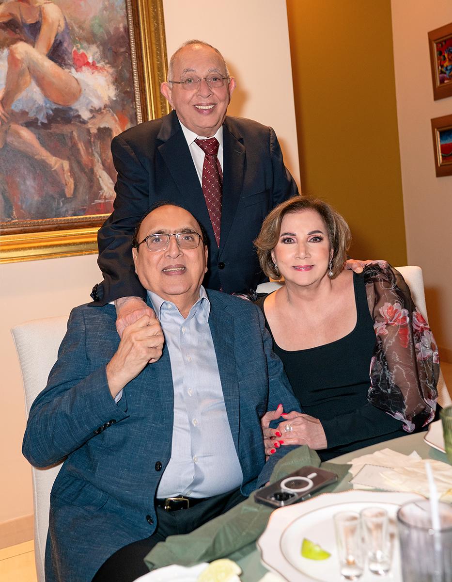 Fuad, Farid y Nancy Handal.