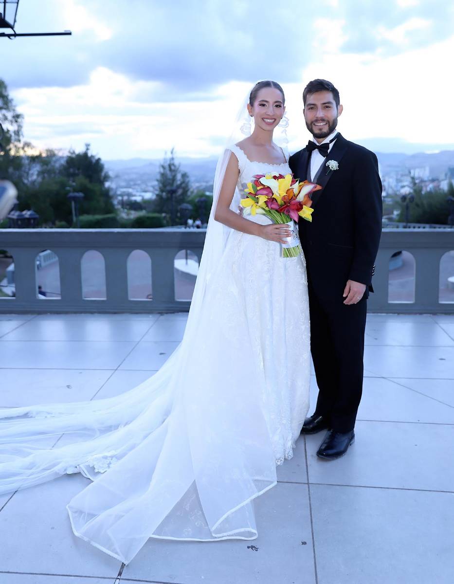 Boda eclesiástica de Victoria Villeda y Giampiero Infantozzi