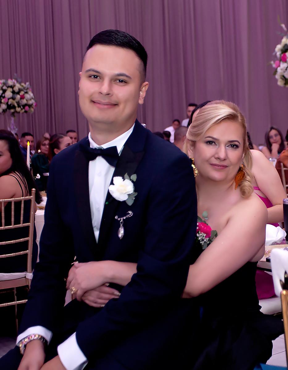 Diego Valenzuela y su madre Patricia Romero.