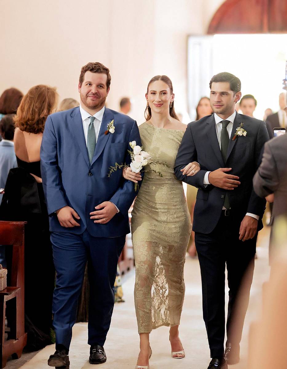 Asi se vivió la boda eclesiástica de Johannes Múller y Ruth Panayotti