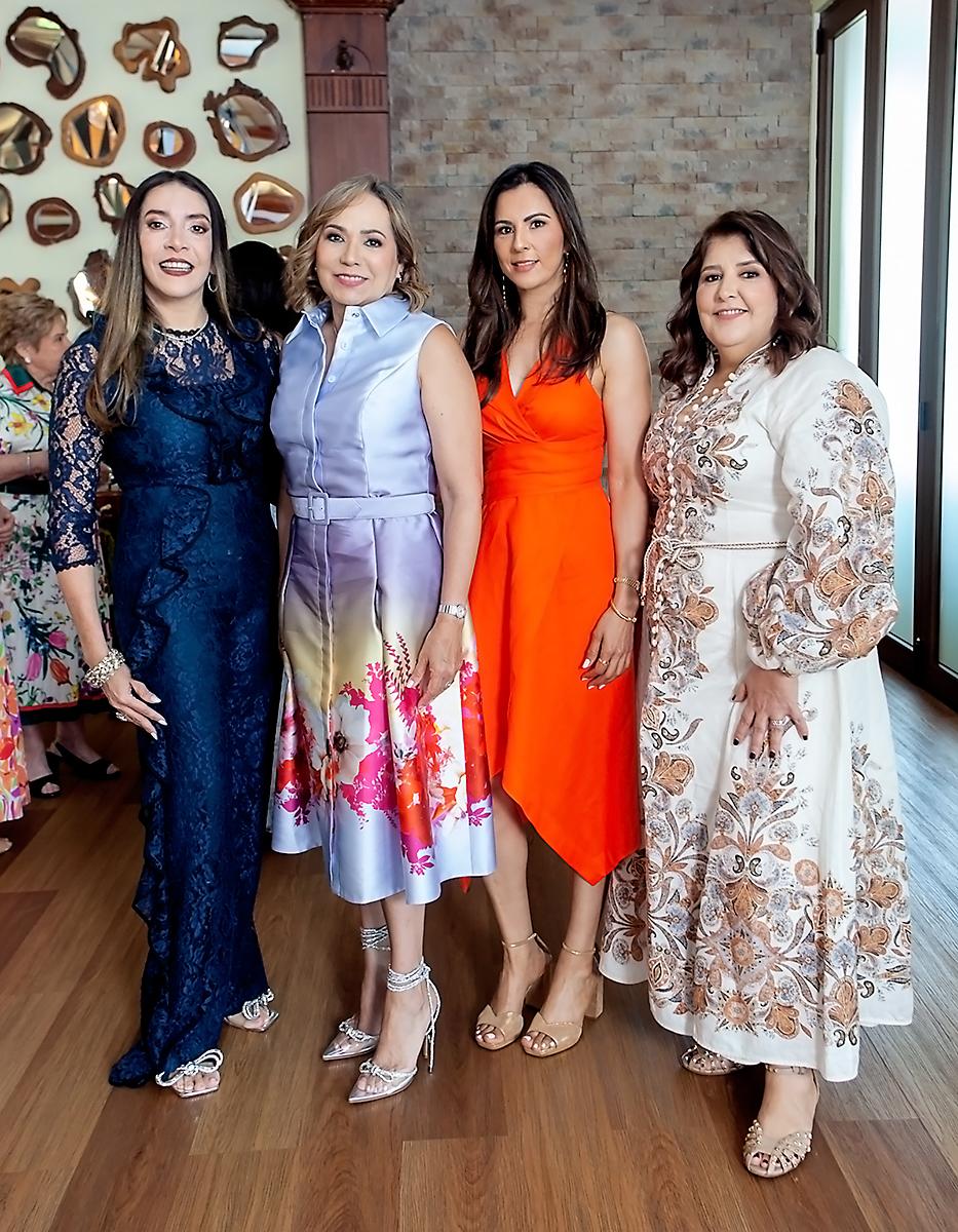 Marilda Mata, Flor Bustillo, Silvia Martínez y Mariela Illescas.