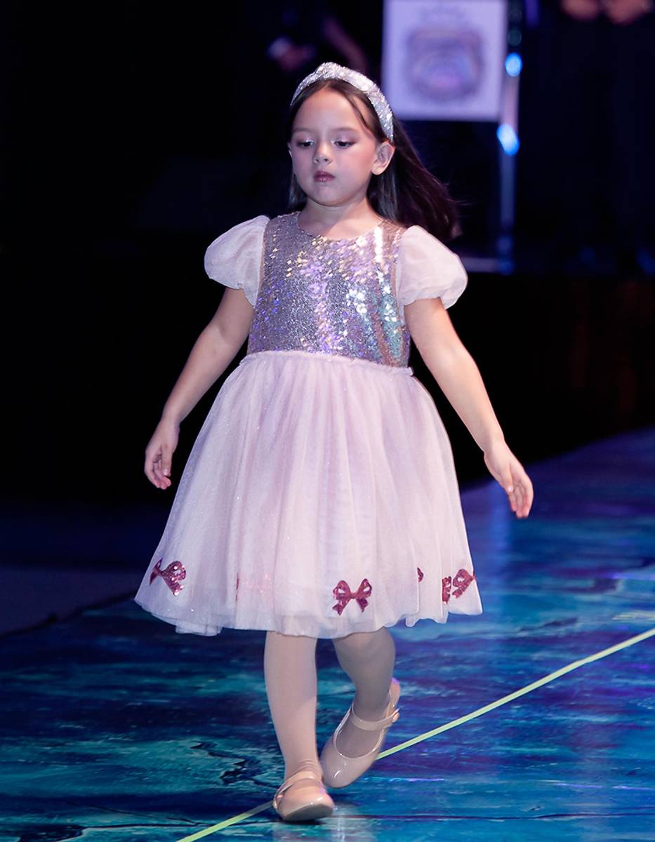 Senior Fashion Show 2026 de la Escuela Internacional Sampedrana, parte 3