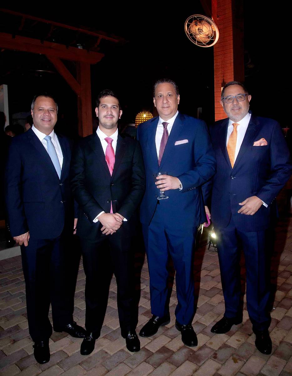 William Hall, Eduardo Belot, Manuel Marinakys y José Eduardo Tinoco.