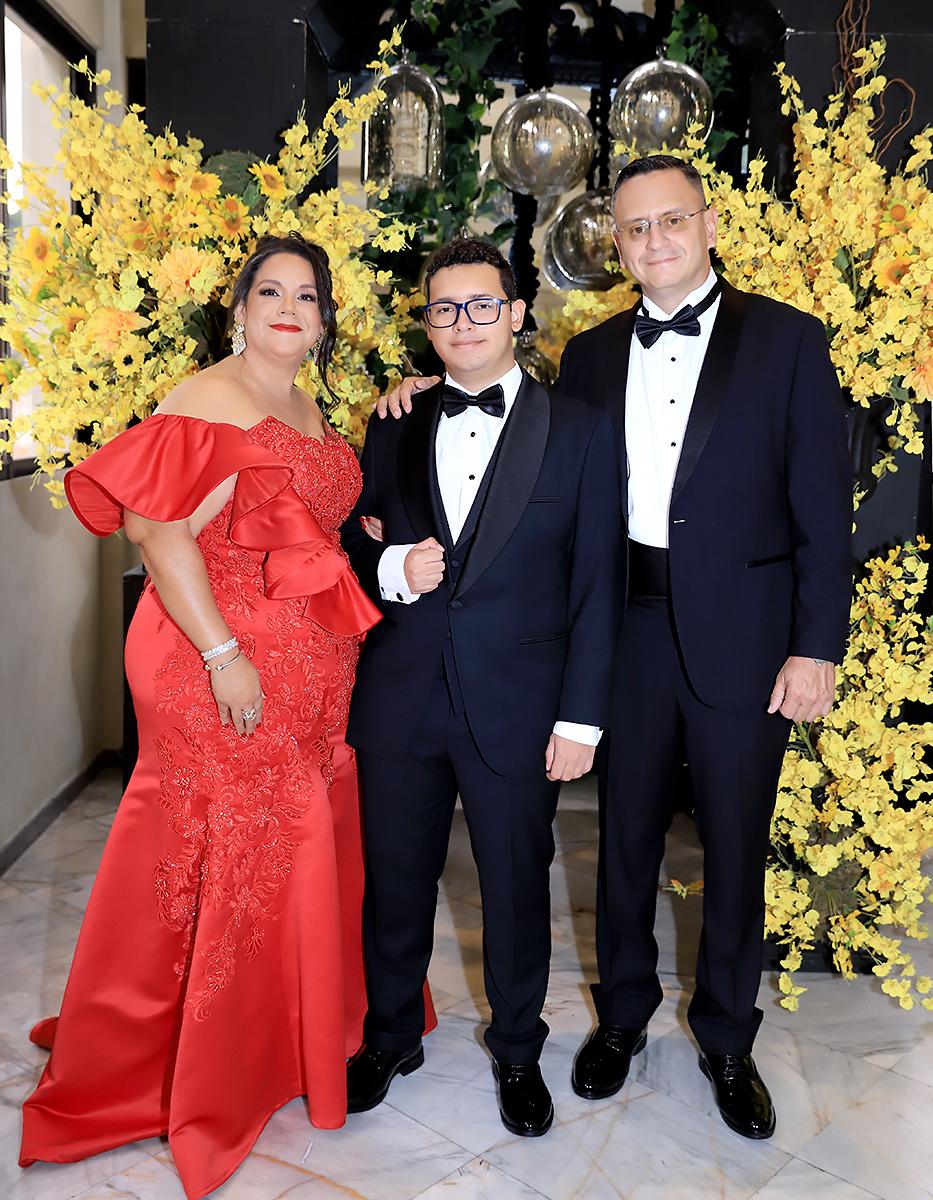 Invitados a la Prom 2025 de Elvel School