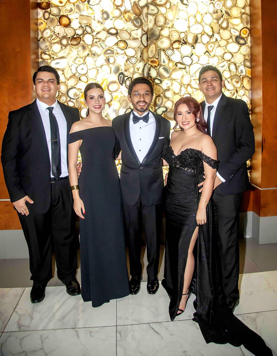 Marco Lemus, Mónica Palma, Daniel Osorto, María José Sauceda y Ángel Torallo.