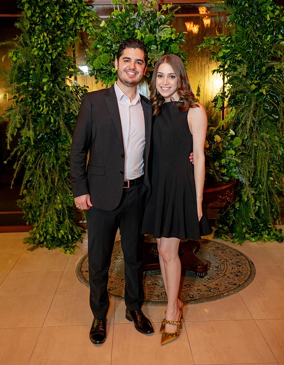Luis Vega y Stephanie Kattan.