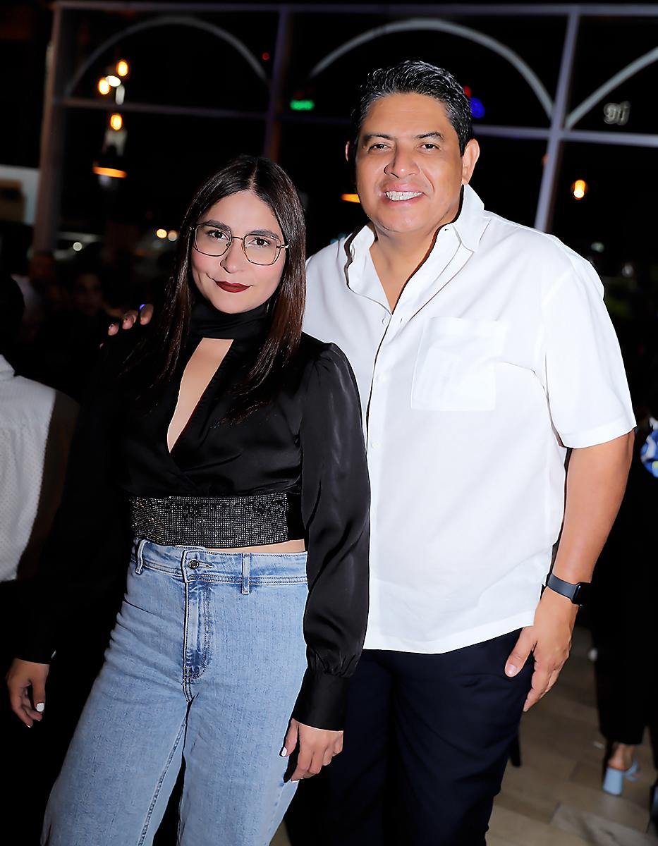 Yulisa Zelaya y José Luis Alvarenga.