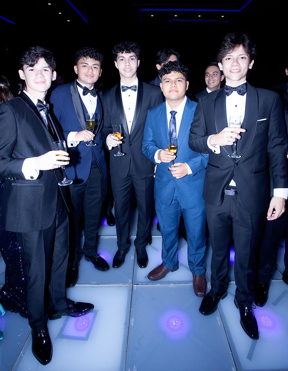 Walter Ramos, Yahir Reyes, Erick Toro, Alejandro Milla y Héctor Sánchez.