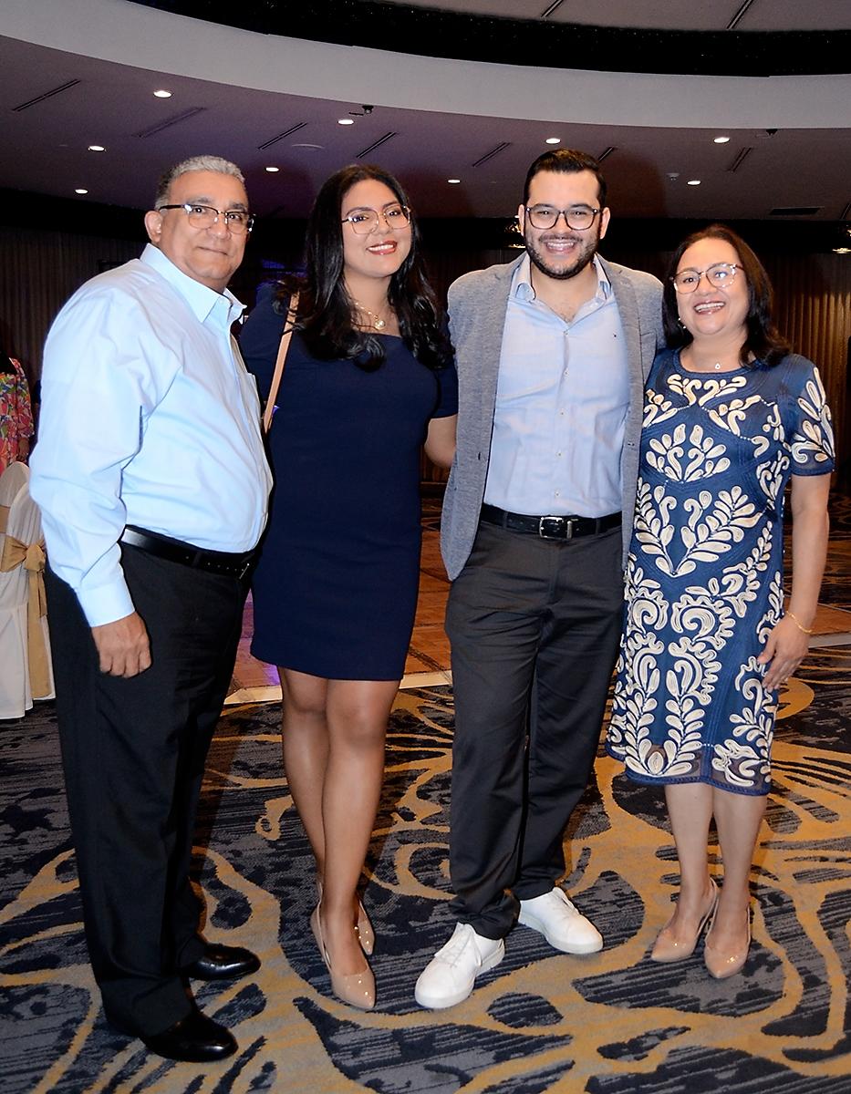 Ricardo Bertrand, Daniela Bertrand, Gabriel Ortez y Rossana Salgado.