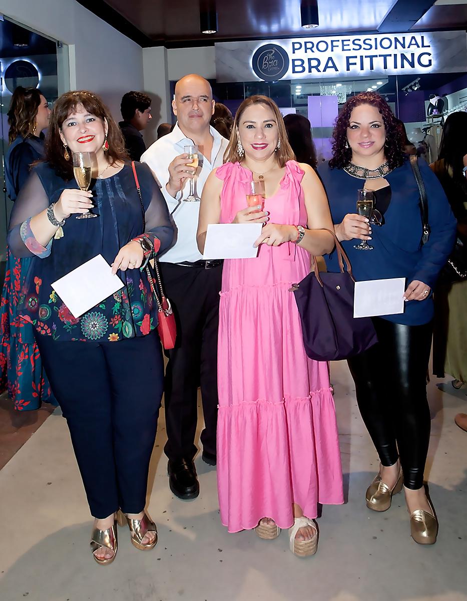 Ada Pascua, Pablo Fajardo, Paty Castillo y Jessica Rosa
