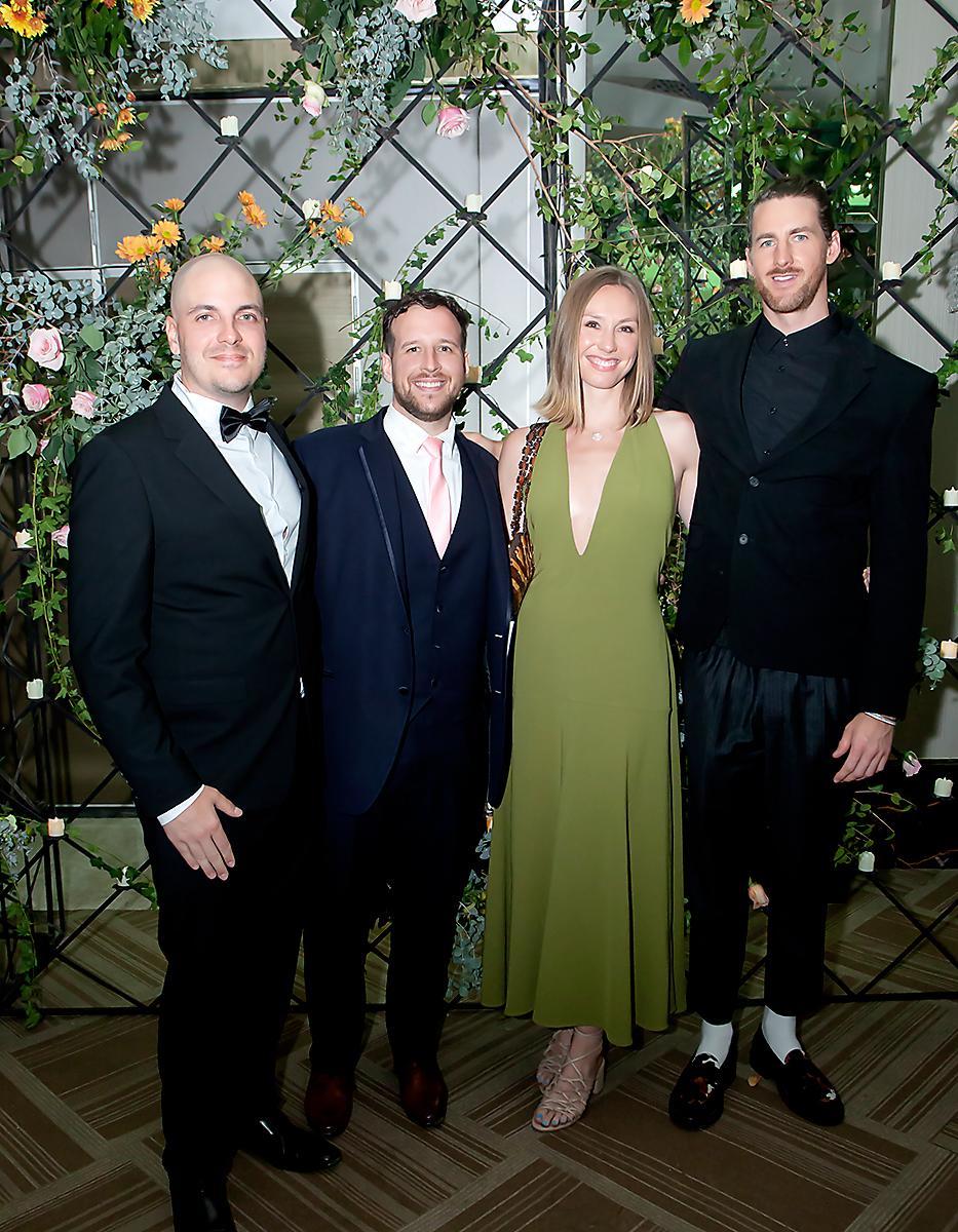 Stavros Tsachouras, James Gutch, Annie Aberle y Lee Stachenko.