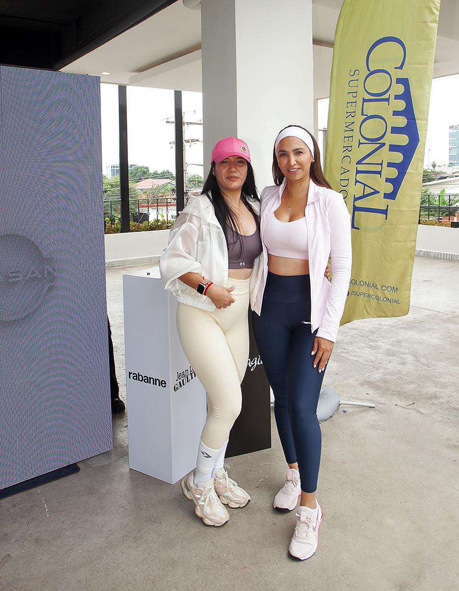 Ride in Pink por Nissan y Estilo