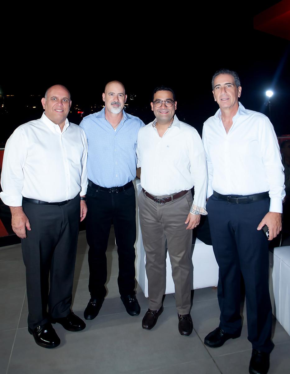Roy Morales, Micha Schmidt, Antonio Guillén y Andrés Hawit.