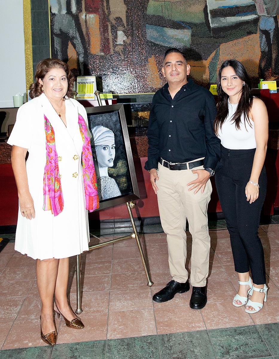 Leticia Morales, Nelson Bueso y Lilieth Erazo.