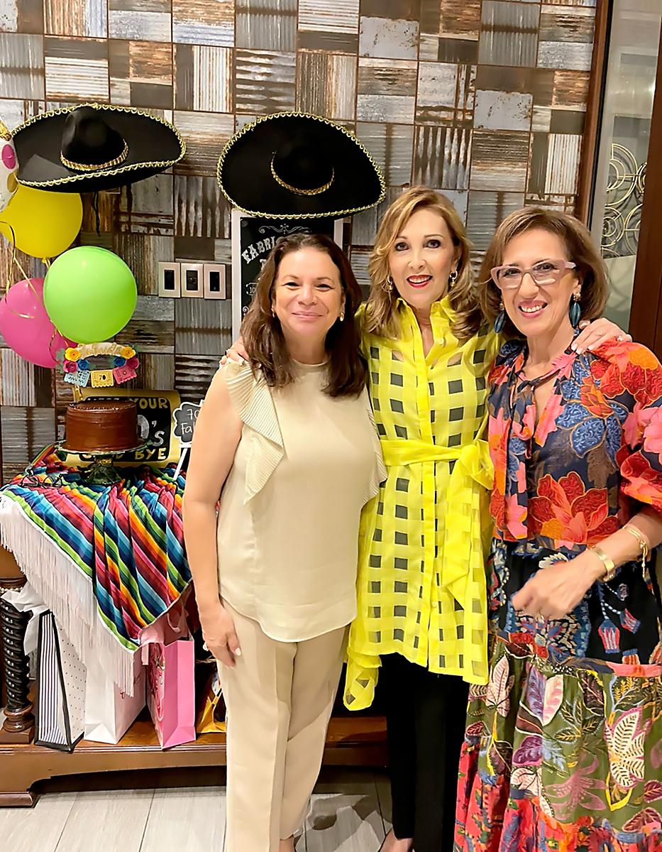 Mildred Handal con Zobeida Saybe y Elizabeth Dumas.