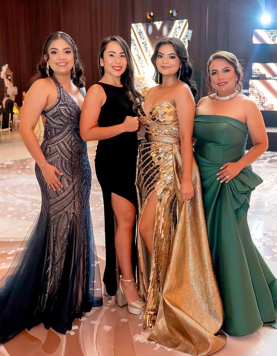 Andrea Lobo, Diana Pineda, Perla Lobo y Miriam Jiménez. 
