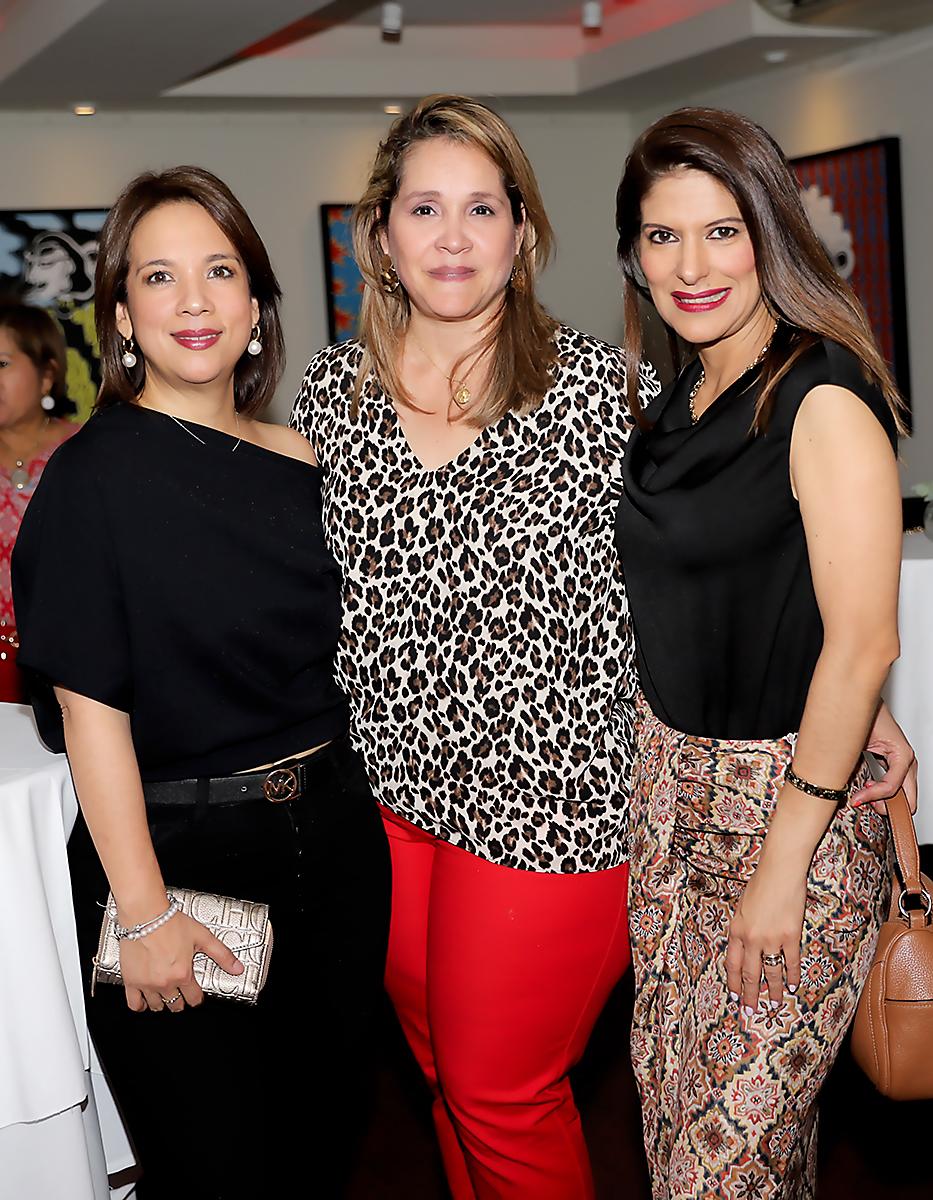 Beatriz Orellana de Eguigurems, Rosalpina Rodríguez de Aguirre y Celia Argüello de Alpízar
