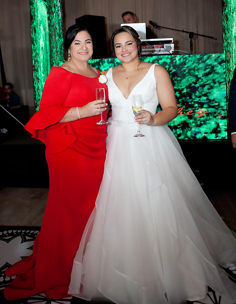 Dania Verdial y su hija Andrea Paola.
